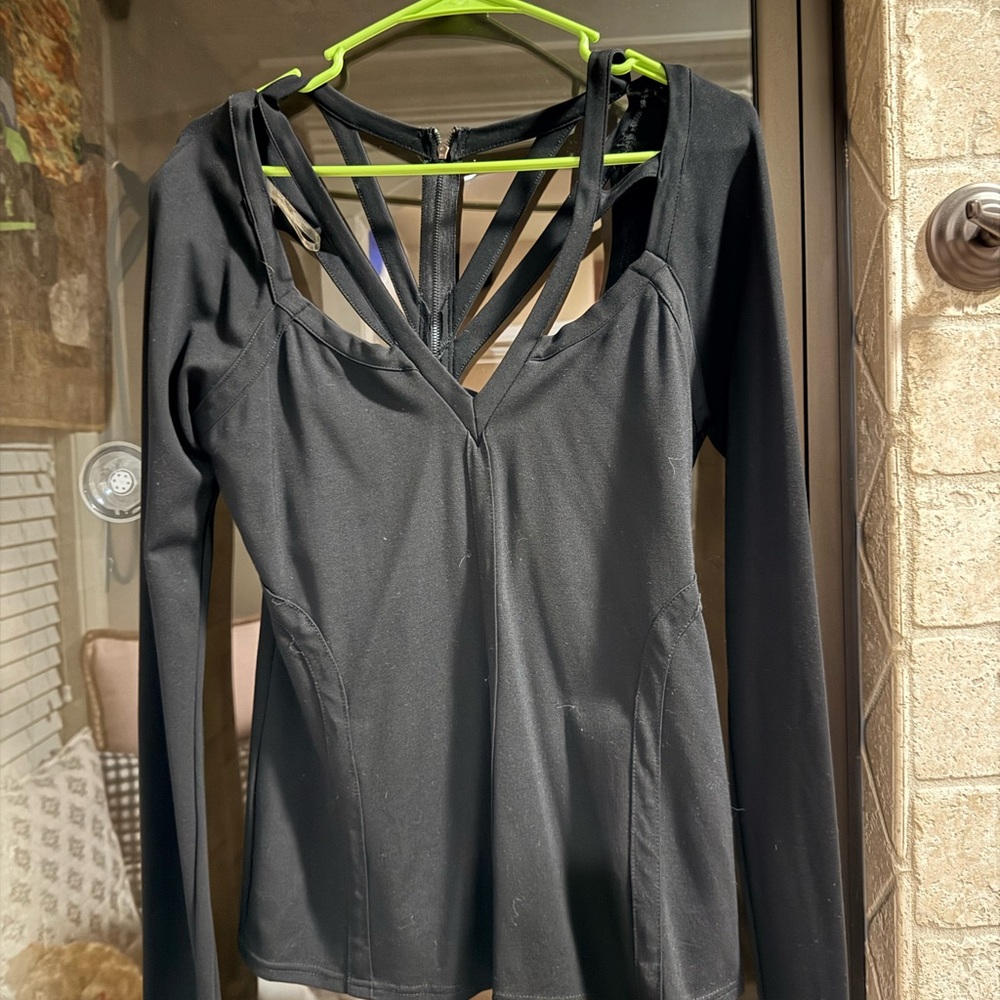 Black Long Sleeve V‑Neck Strappy Back Women's Top